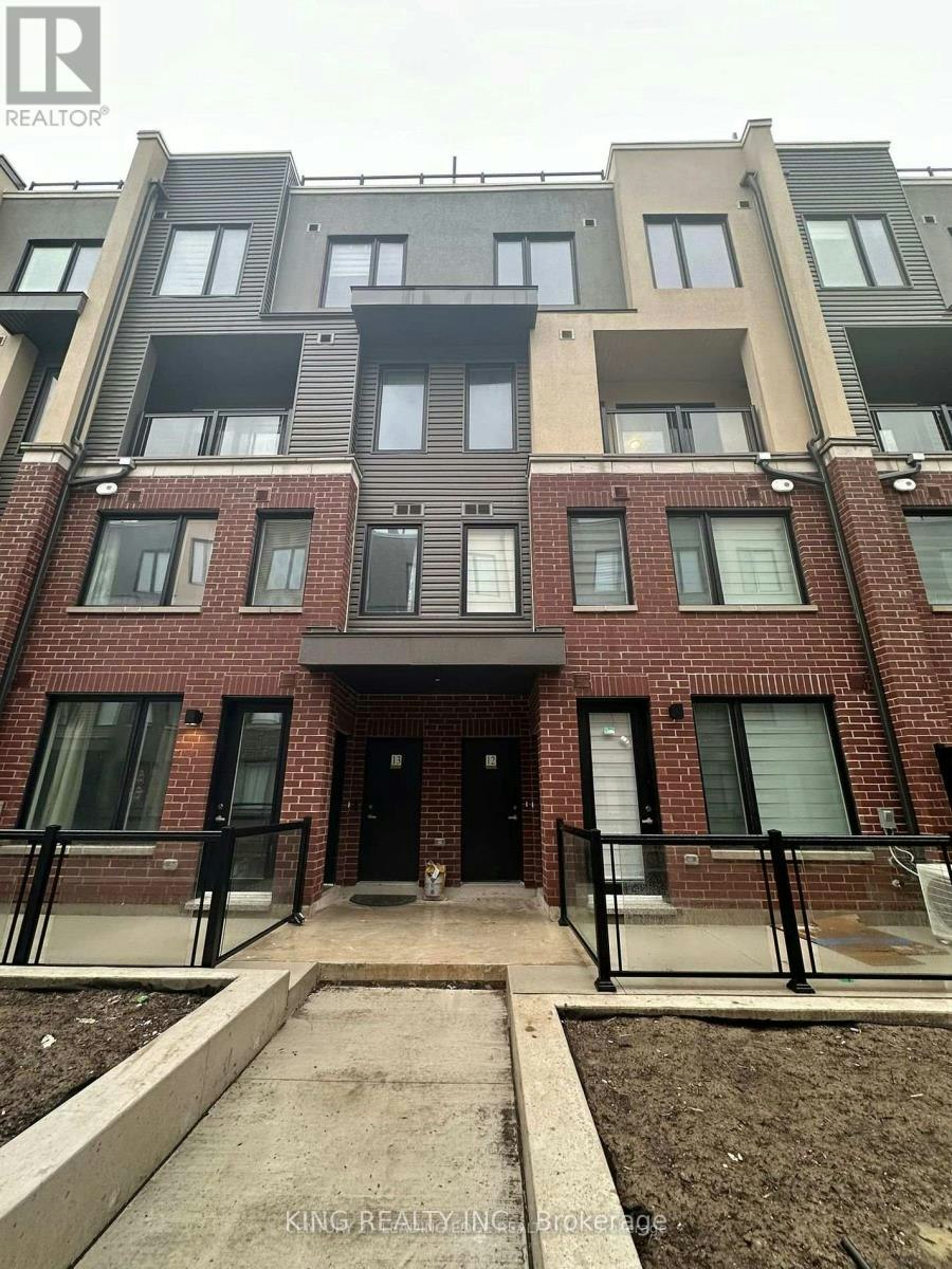 32-3409 Ridgeway Drive, Mississauga, ON, L5L 0B9
