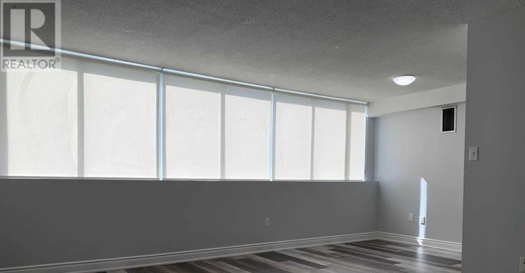 405-3590 Kaneff Crescent, Mississauga, ON, L5A 3X3 - 2