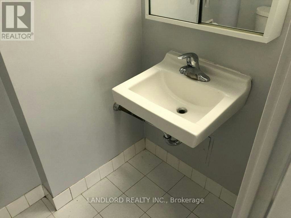 405-3590 Kaneff Crescent, Mississauga, ON, L5A 3X3 - 23