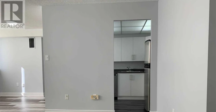 405-3590 Kaneff Crescent, Mississauga, ON, L5A 3X3 - 8