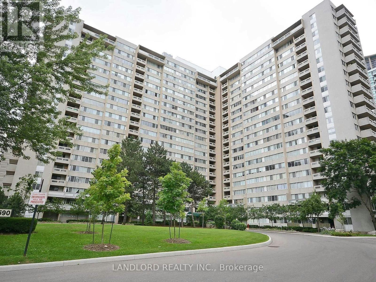 405-3590 Kaneff Crescent, Mississauga, ON, L5A 3X3