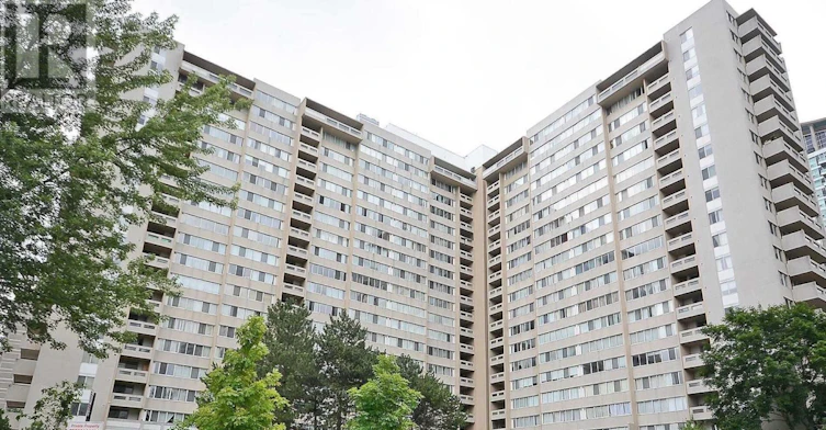 405-3590 Kaneff Crescent, Mississauga, ON, L5A 3X3