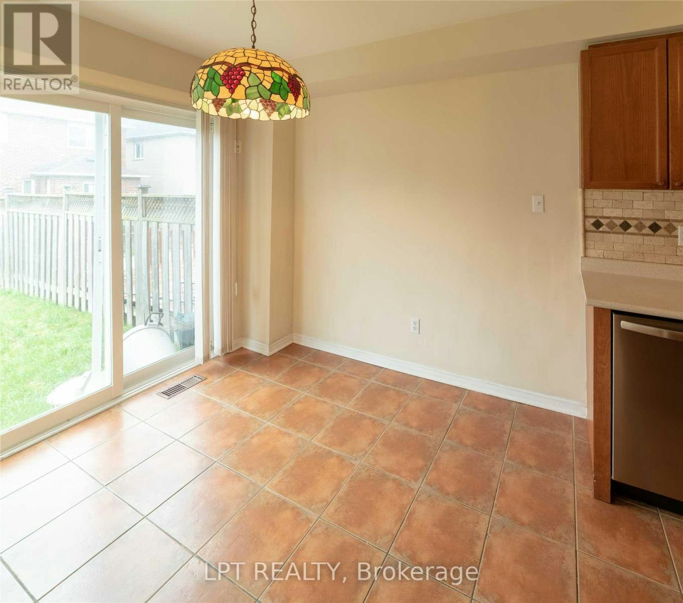 4919 Southampton Drive, Mississauga, ON, L5M 7P9 - 4
