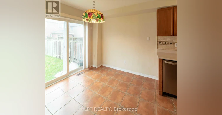 4919 Southampton Drive, Mississauga, ON, L5M 7P9 - 4