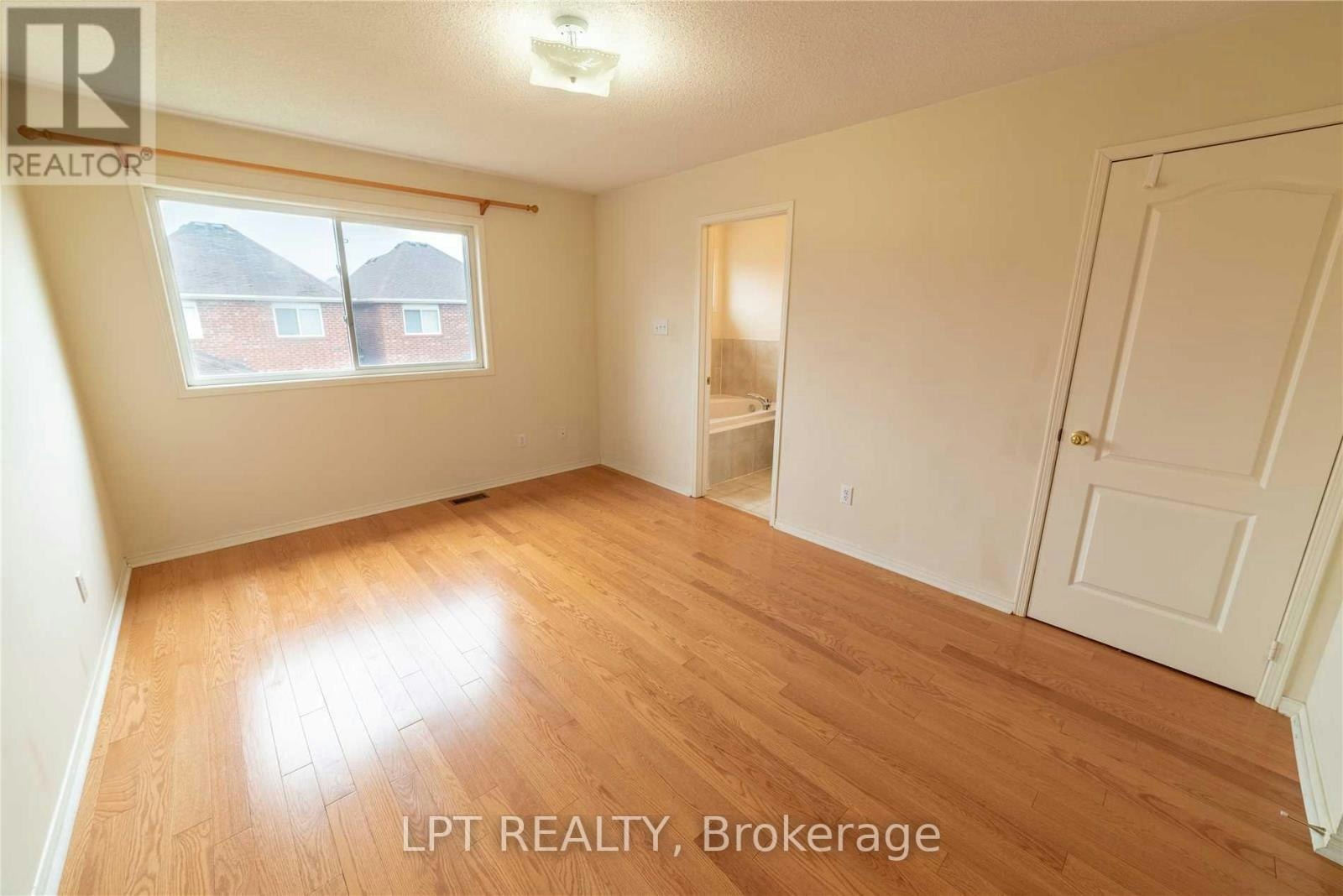 4919 Southampton Drive, Mississauga, ON, L5M 7P9 - 6