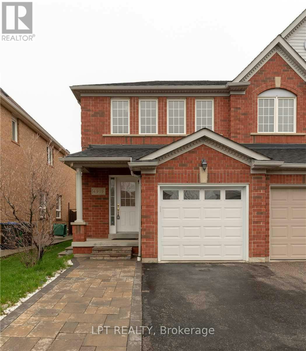 4919 Southampton Drive, Mississauga, ON, L5M 7P9