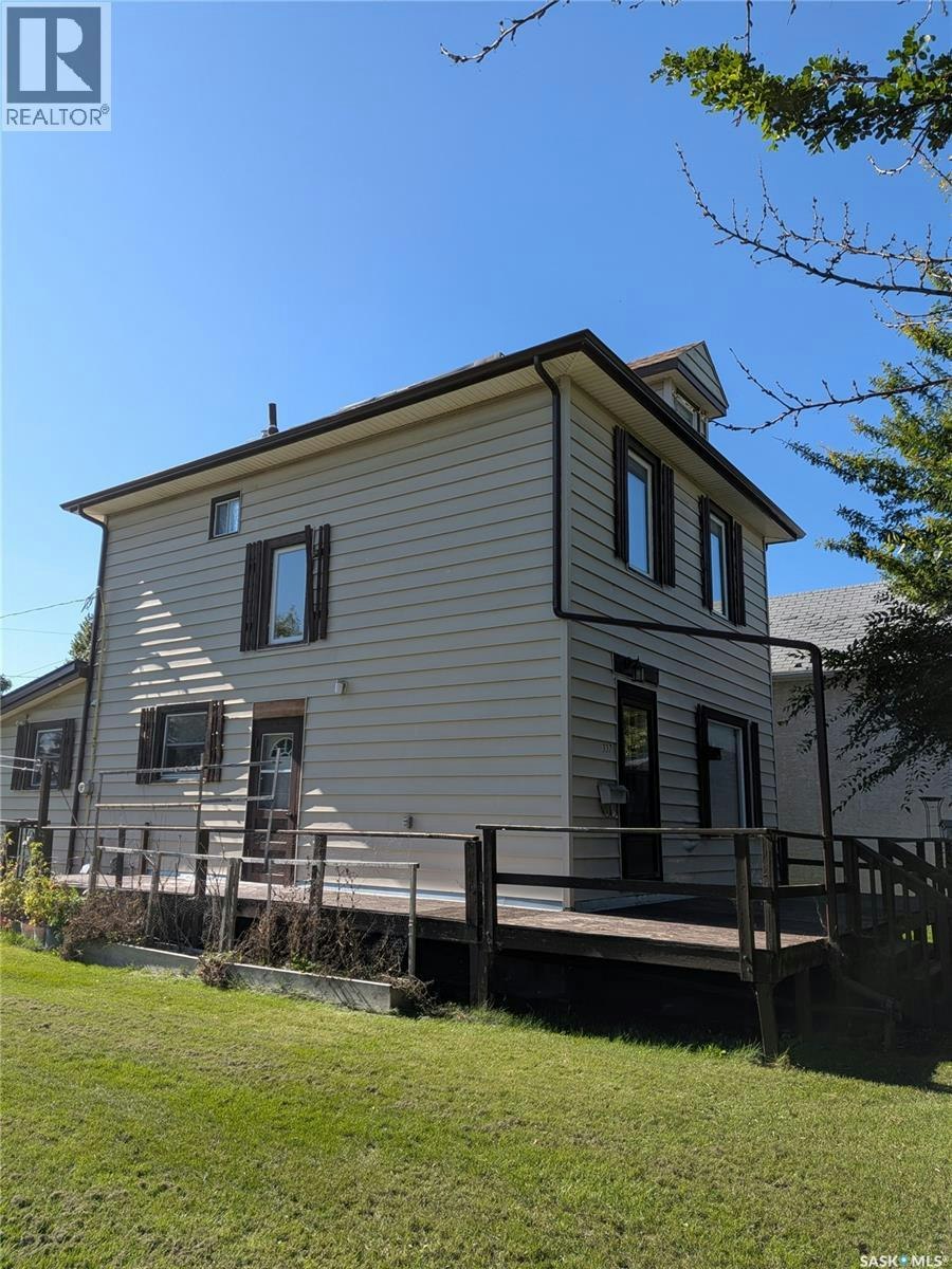 337 9th Street E, Prince Albert, SK, S6V 0X9