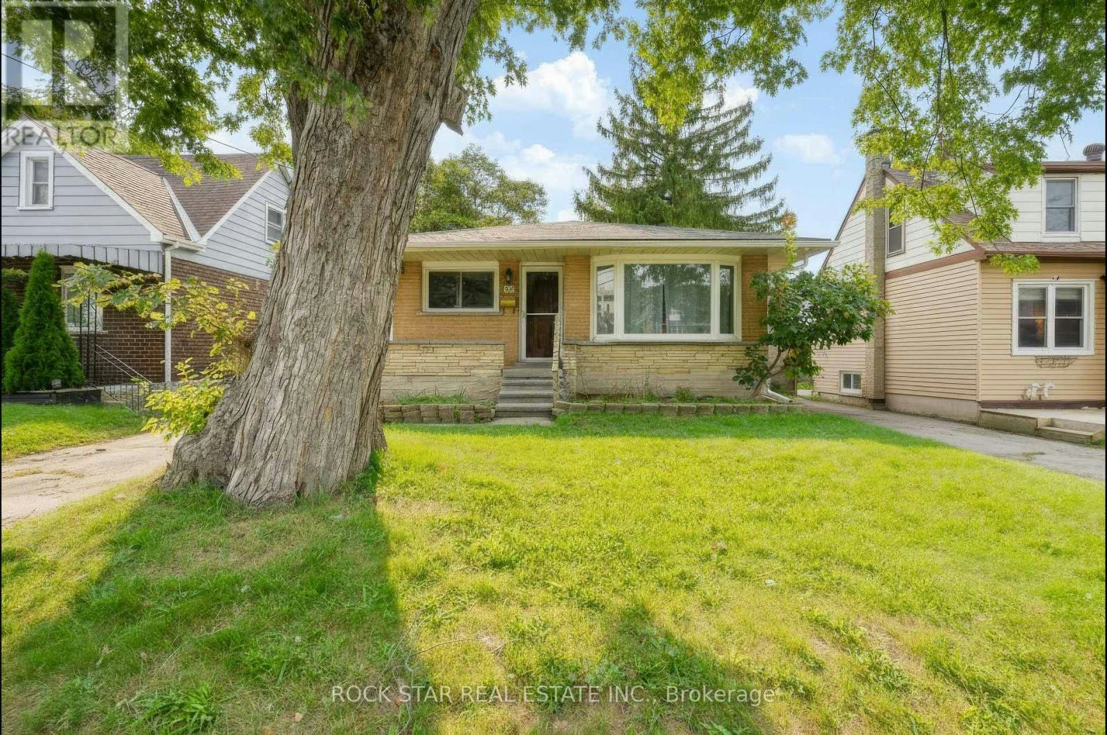 82 Franklin Street N, Kitchener, ON, N2A 1X9