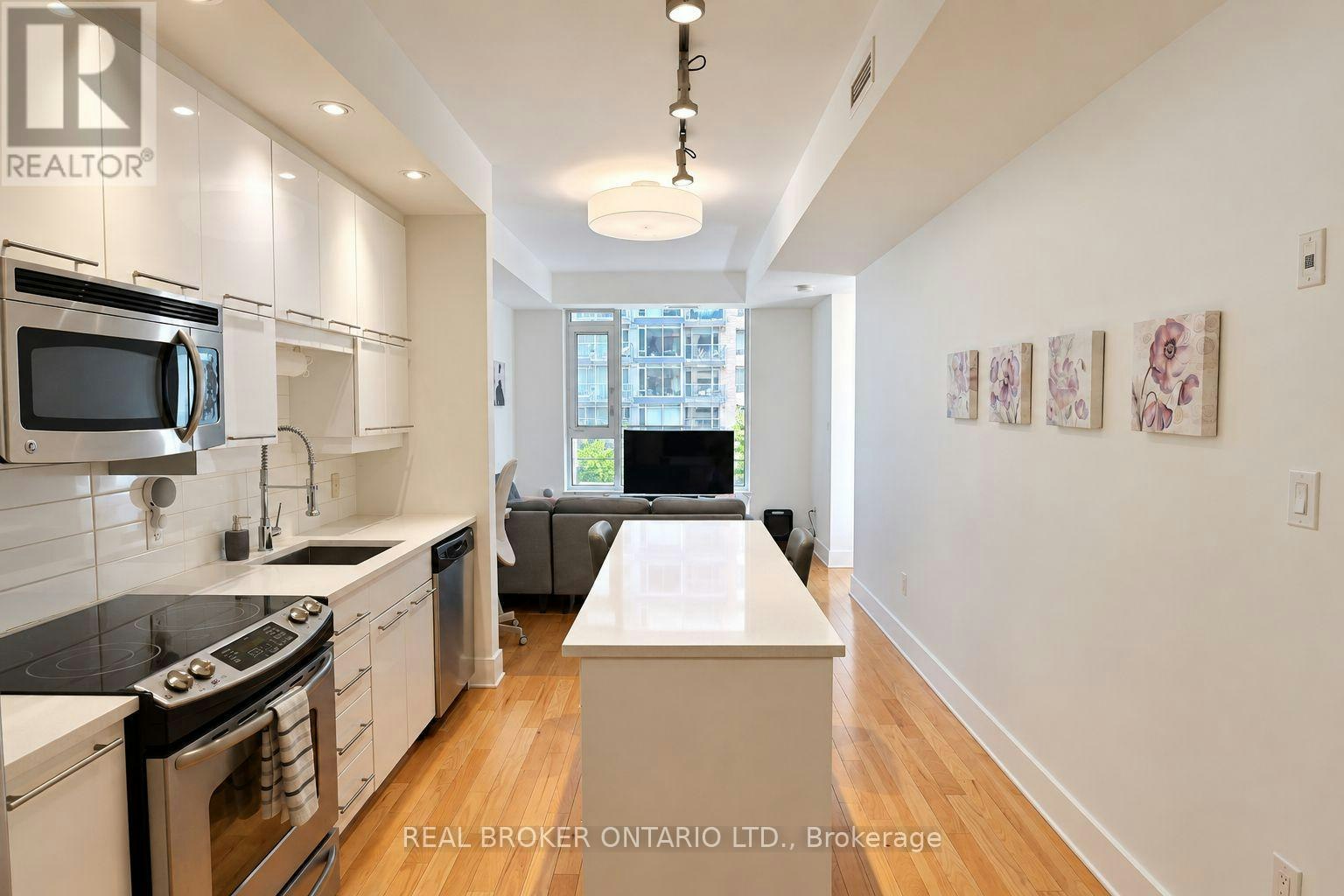 302-101 Richmond Road, Ottawa, ON, K1Z 0A6 - 4