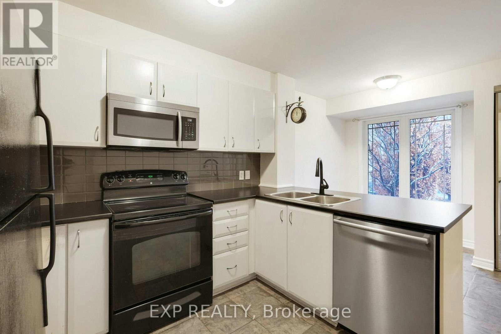 14-201 Paseo Private, Ottawa, ON, K2G 4N7 - 3