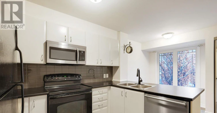 14-201 Paseo Private, Ottawa, ON, K2G 4N7 - 3