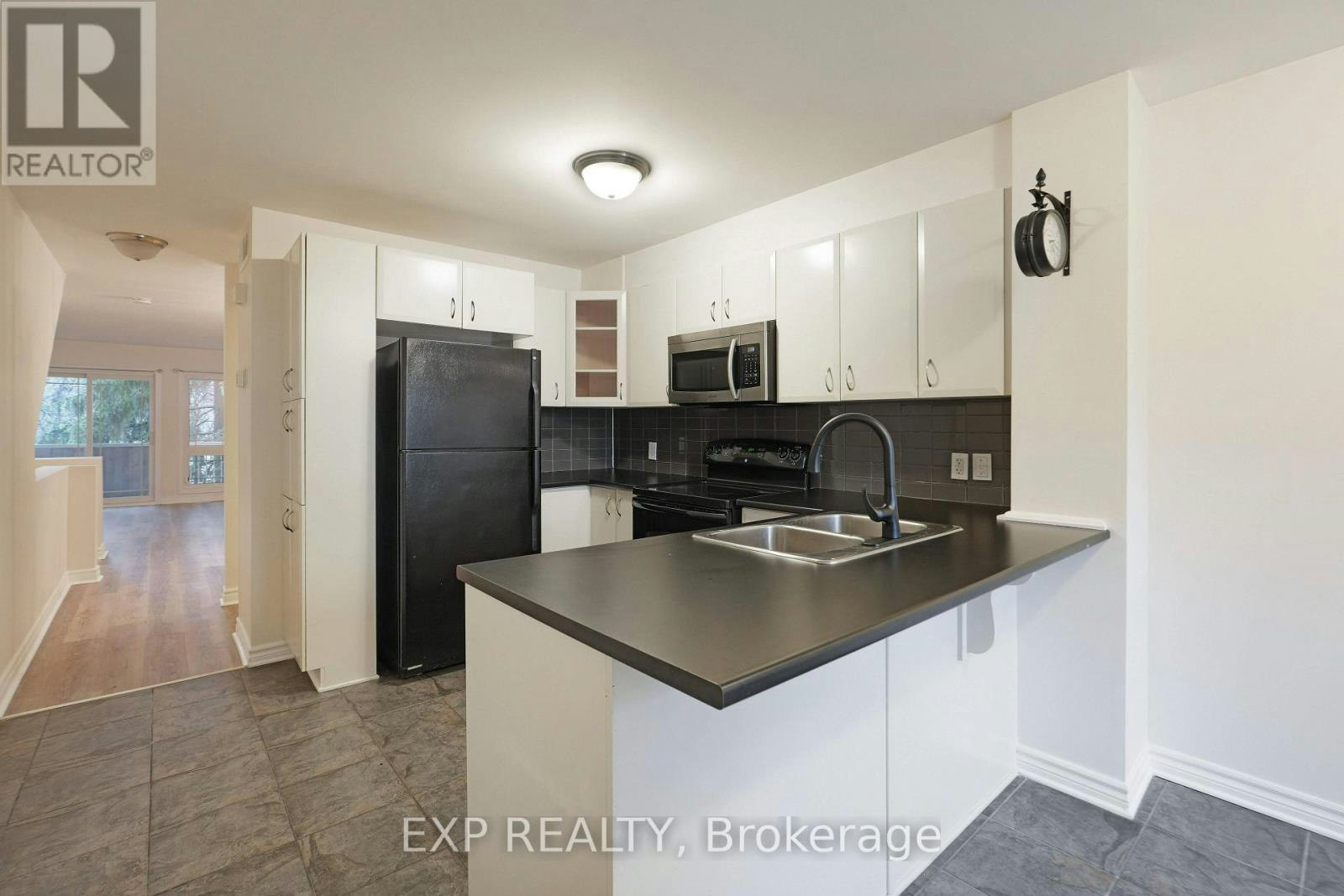 14-201 Paseo Private, Ottawa, ON, K2G 4N7 - 2