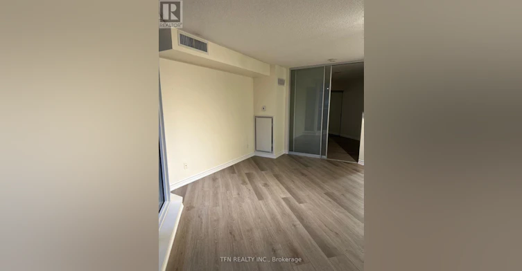 636-111 Elizabeth Street, Toronto, ON, M5G 1P7 - 3