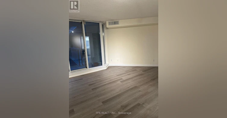 636-111 Elizabeth Street, Toronto, ON, M5G 1P7 - 2