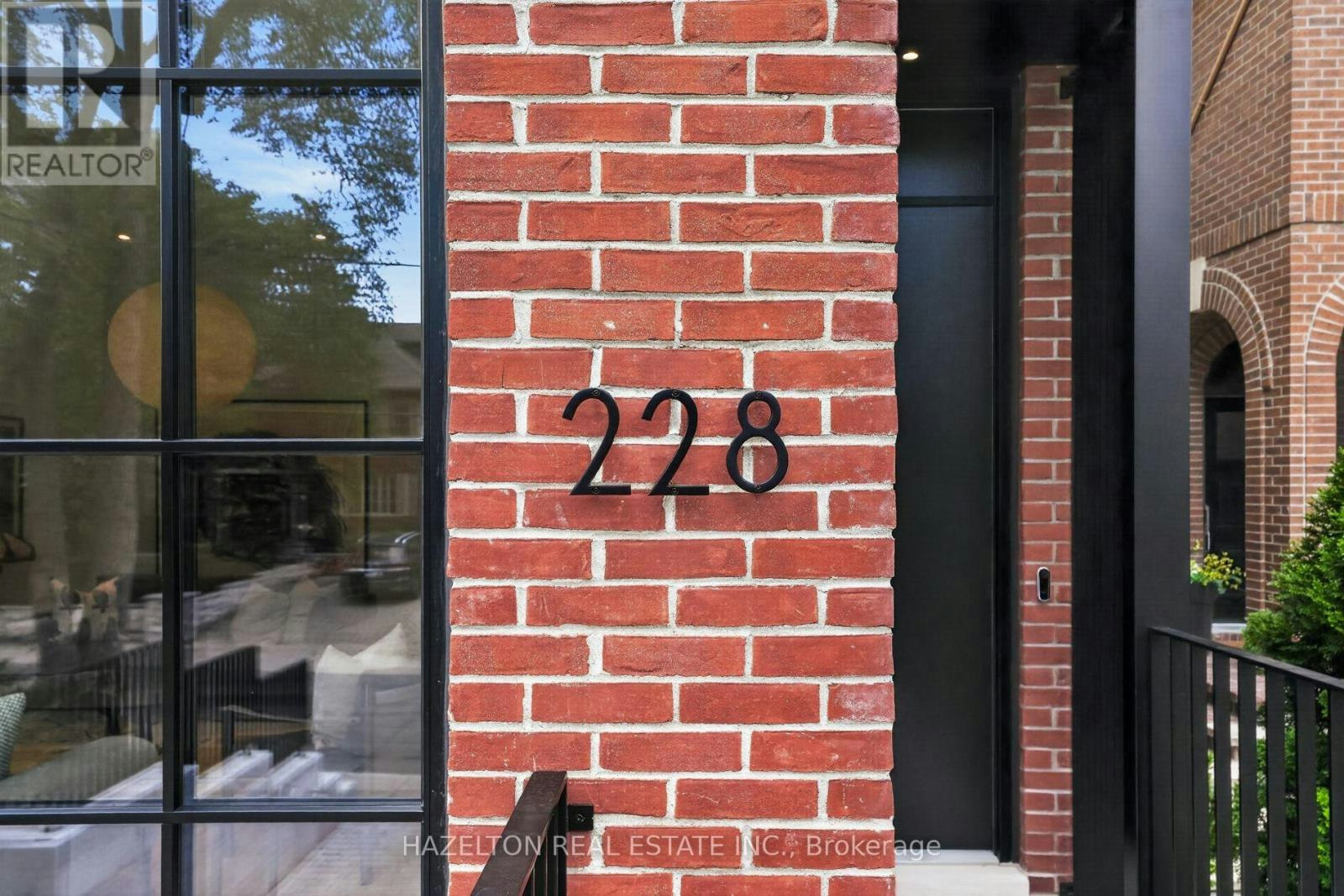 228 Glen Road, Toronto, ON, M4W 2X3 - 4