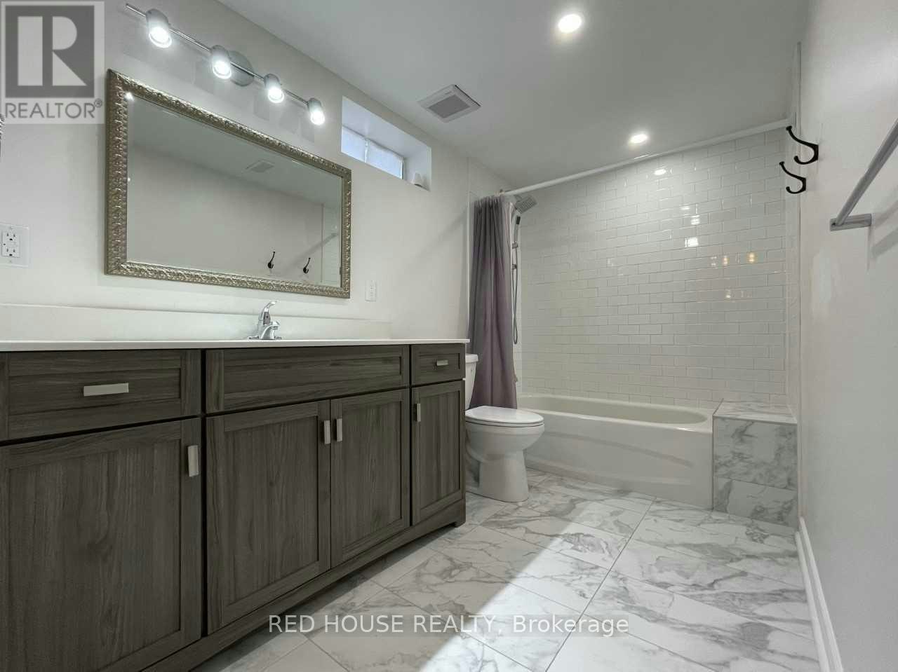 LOWER-69 Simpson Road, Newmarket, ON, L3Y 5E5 - 8