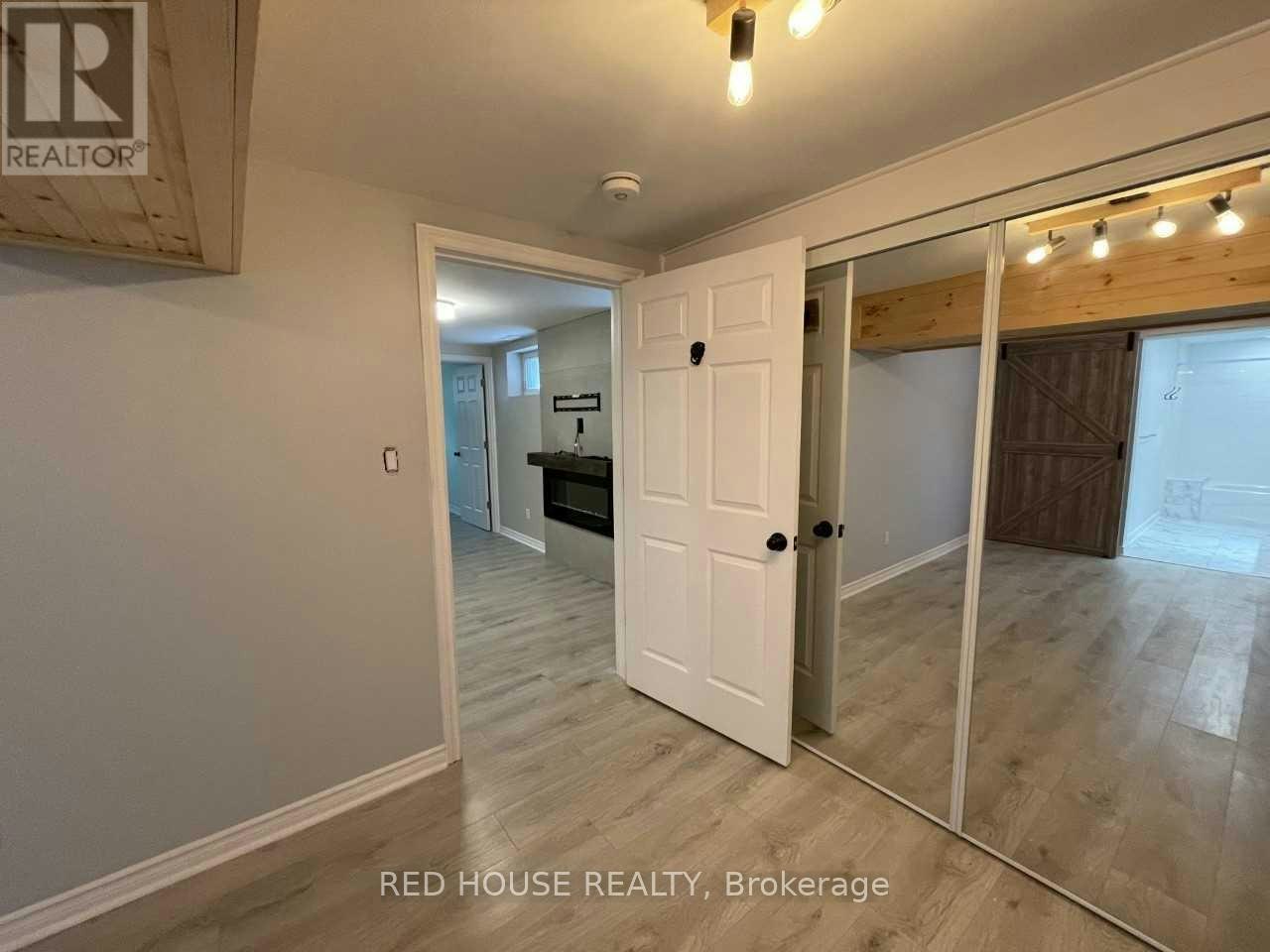 LOWER-69 Simpson Road, Newmarket, ON, L3Y 5E5 - 7