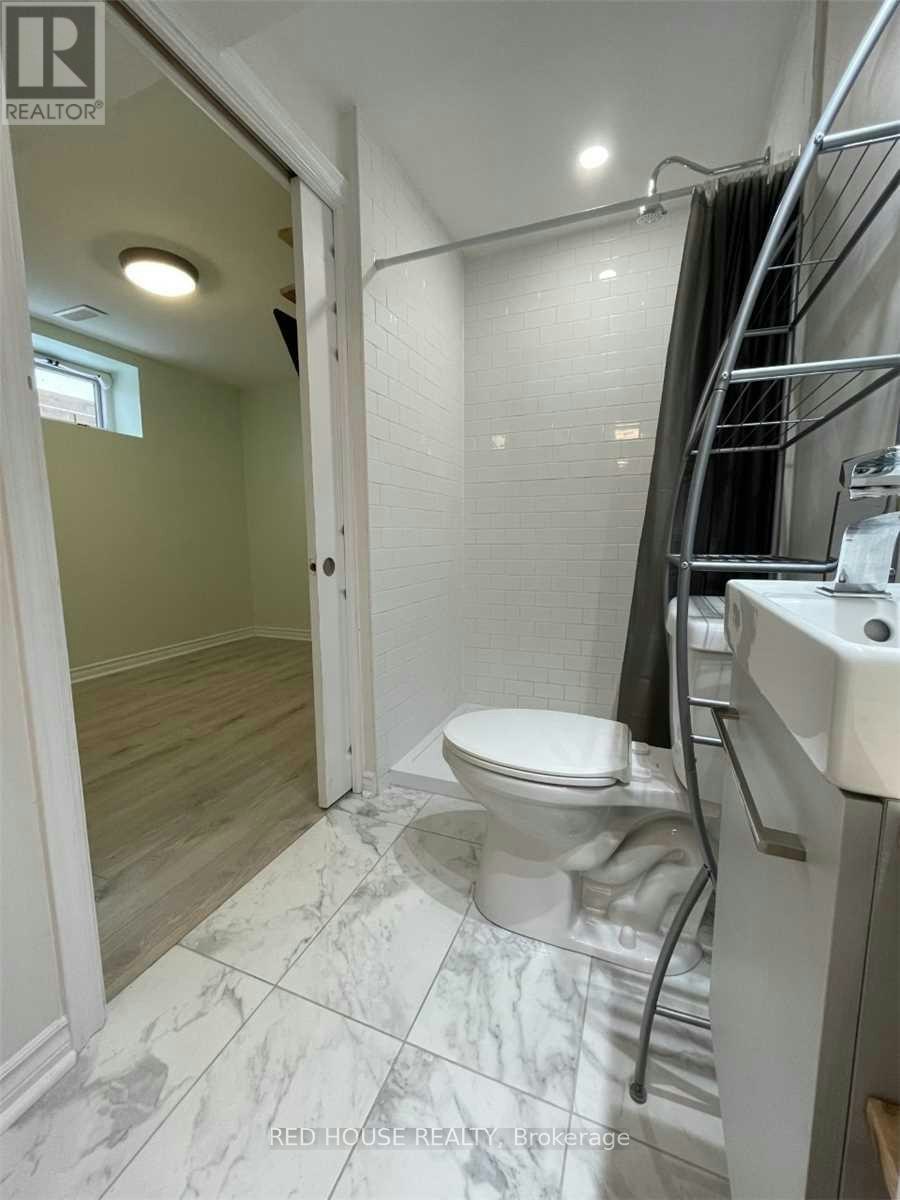 LOWER-69 Simpson Road, Newmarket, ON, L3Y 5E5 - 14