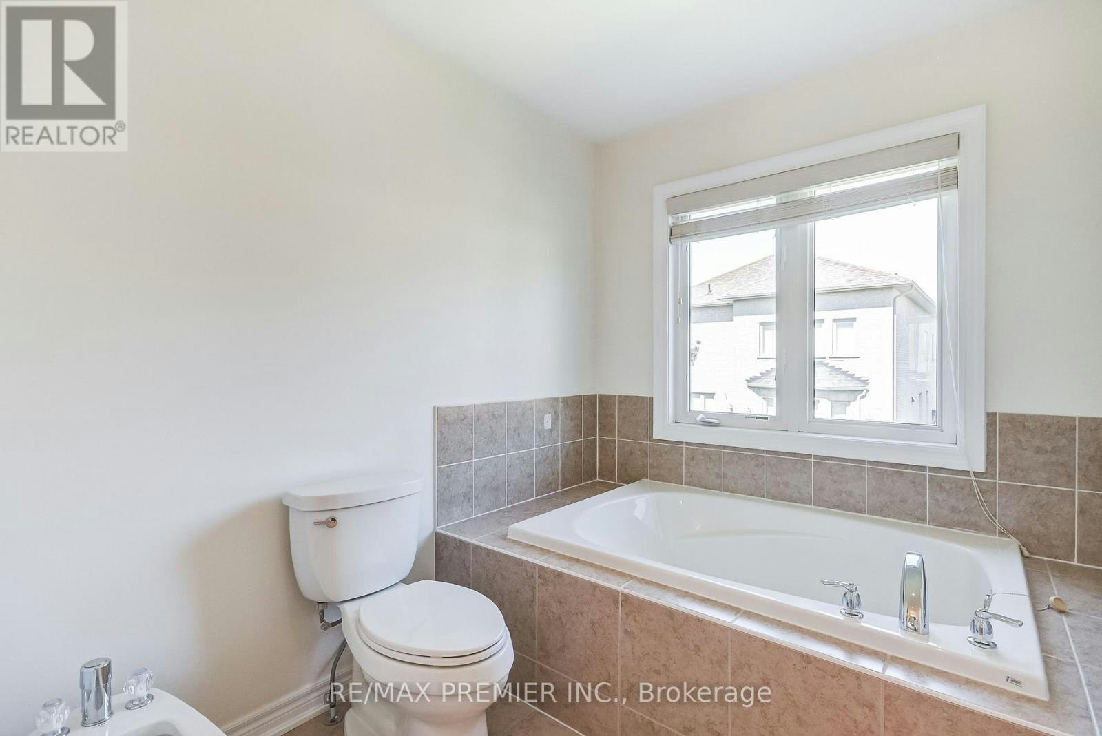 246 Hansard Drive, Vaughan, ON, L4H 0W1 - 32