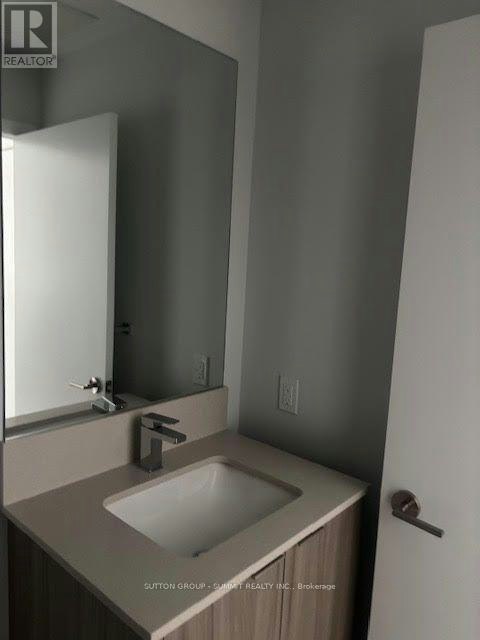 319-430 Square One Drive, Mississauga, ON, L5B 0R7 - 2