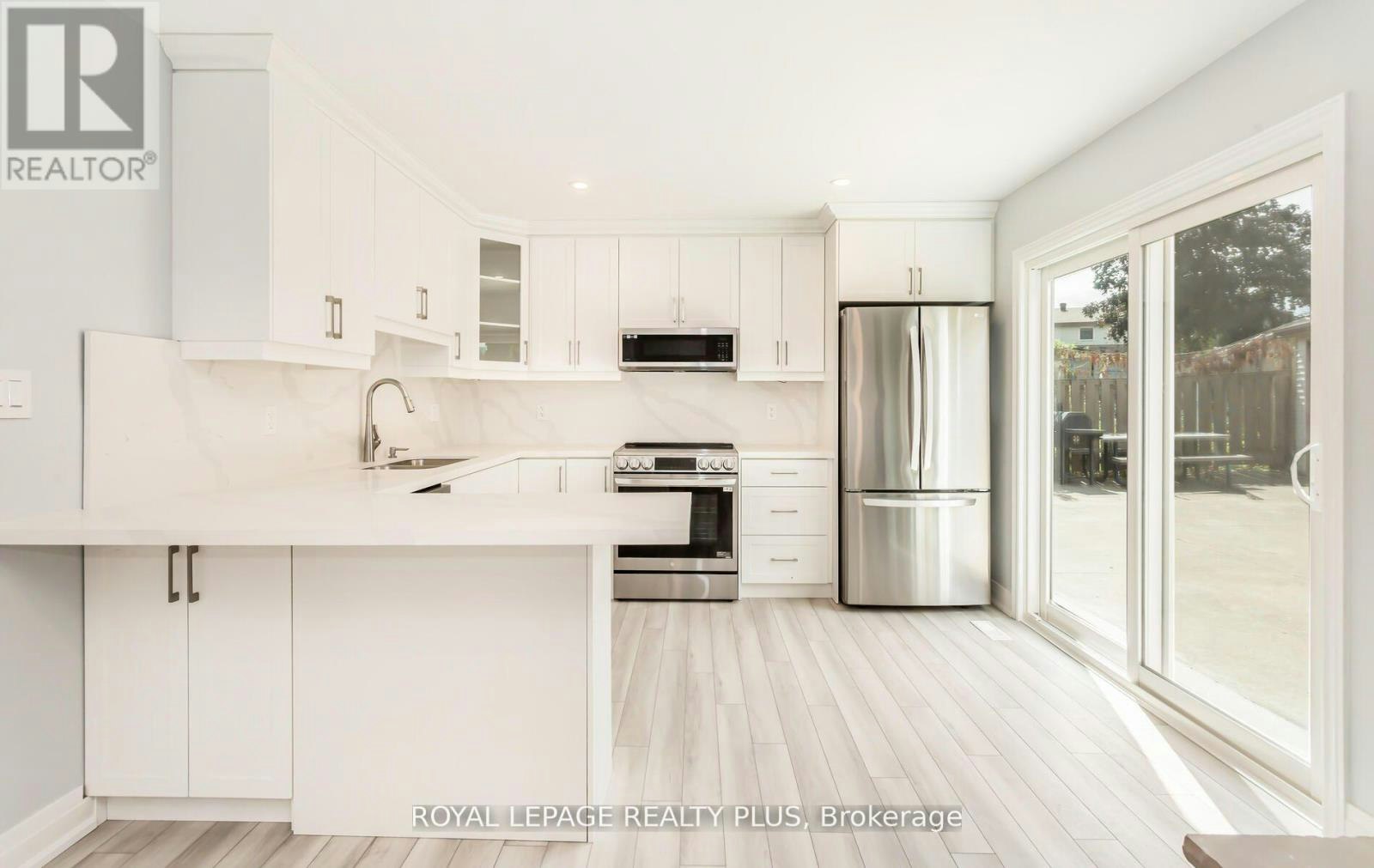 REAR-2844 Kingsberry Crescent, Mississauga, ON, L5B 2K9 - 9