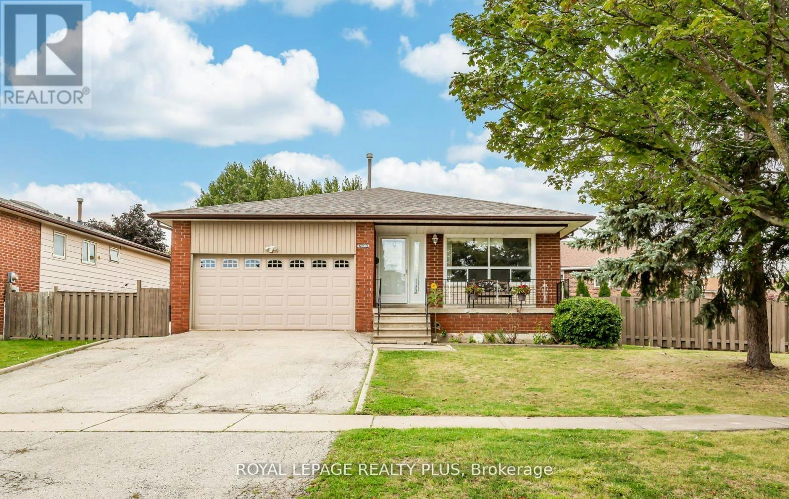 REAR-2844 Kingsberry Crescent, Mississauga, ON, L5B 2K9