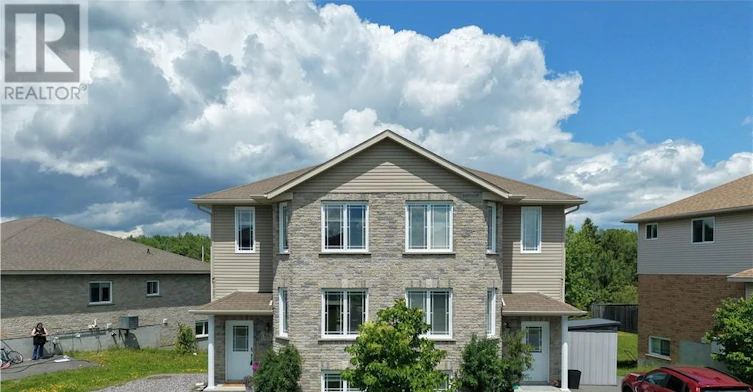 86 Rinkside Court, Greater Sudbury, ON, P3E 0E3