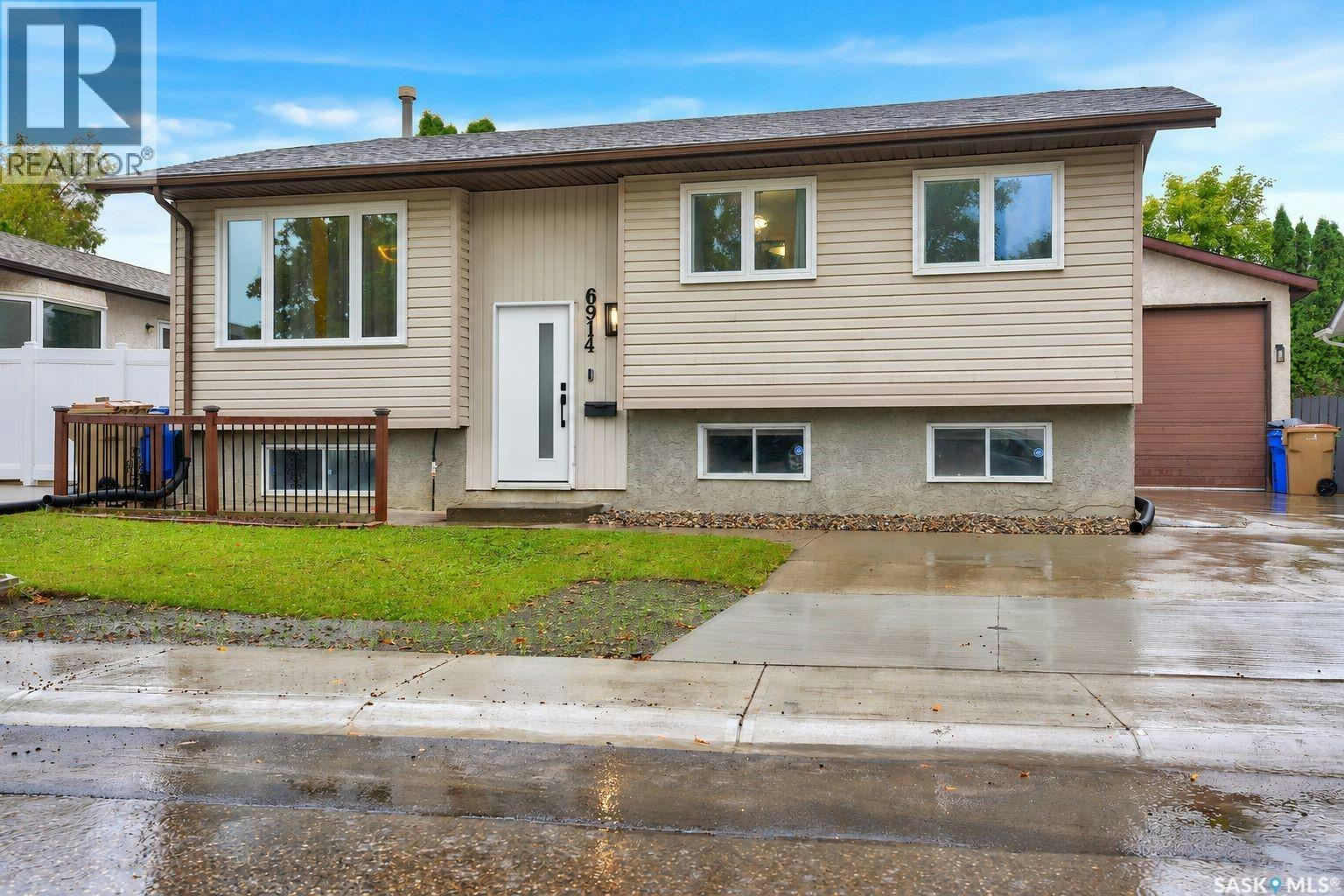 6914 Whelan Drive, Regina, SK, S4X 3W1