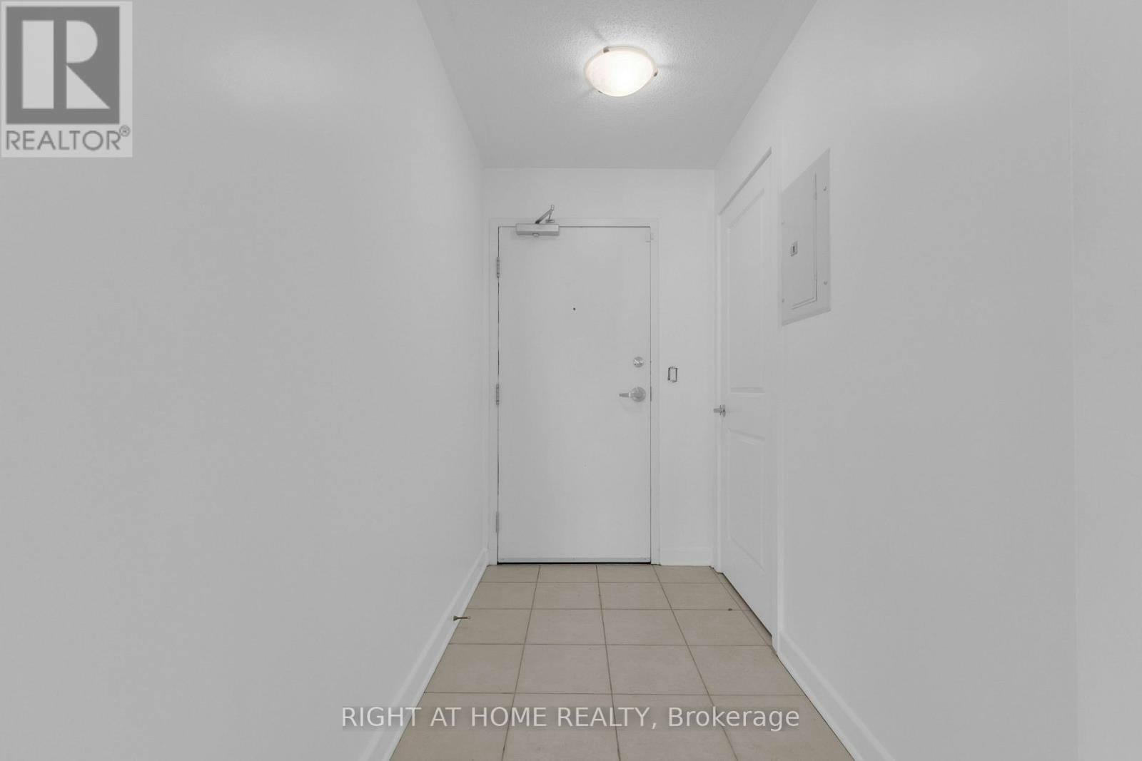 708-138 Somerset Street W, Ottawa, ON, K2P 0A3 - 7