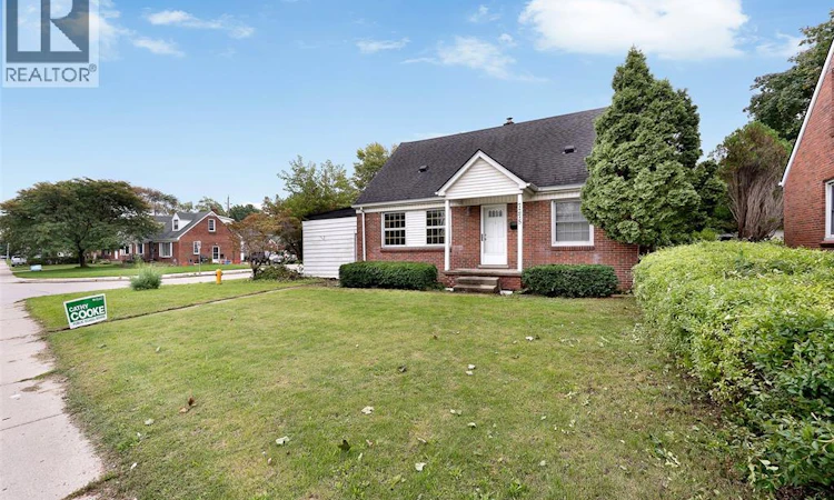 7275 Wyandotte