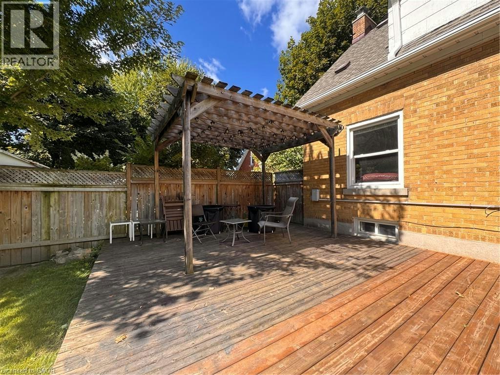 225 Bridgeport Road E, Waterloo, ON, N2J 2K7 - 13