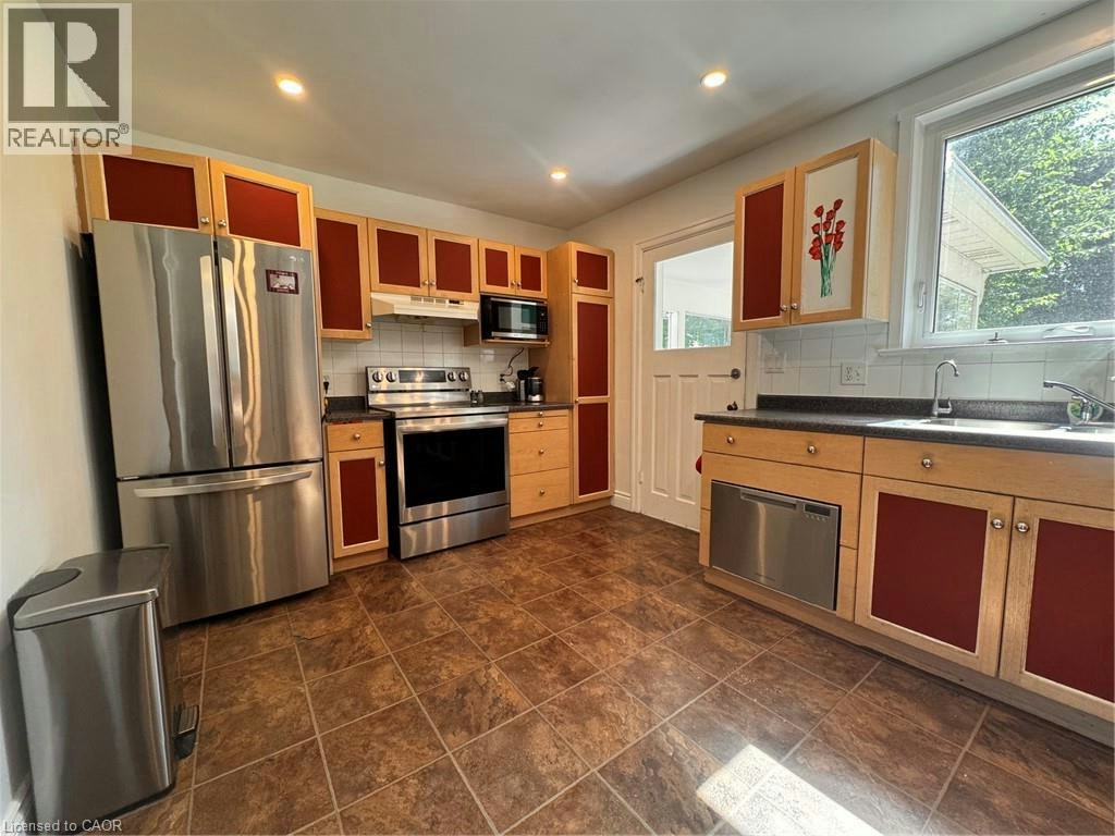 225 Bridgeport Road E, Waterloo, ON, N2J 2K7 - 5
