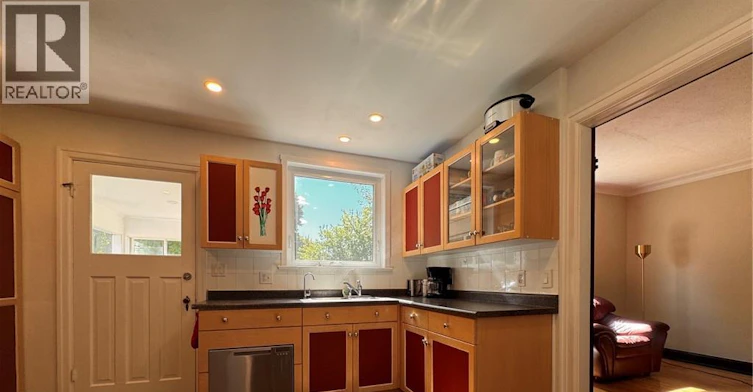 225 Bridgeport Road E, Waterloo, ON, N2J 2K7 - 20