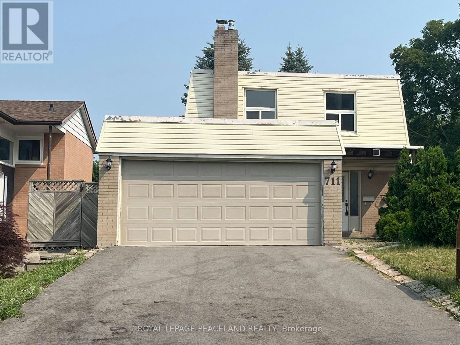 711 Irwin Crescent, Newmarket, ON, L3Y 5A4