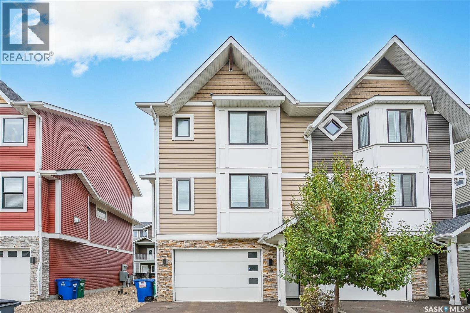 212-3220 11th Street W, Saskatoon, SK, S7M 5M4