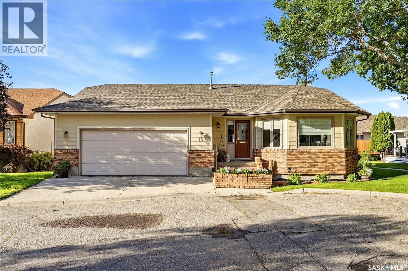 18 Greencrest Bay, Regina, SK, S4S 7E9