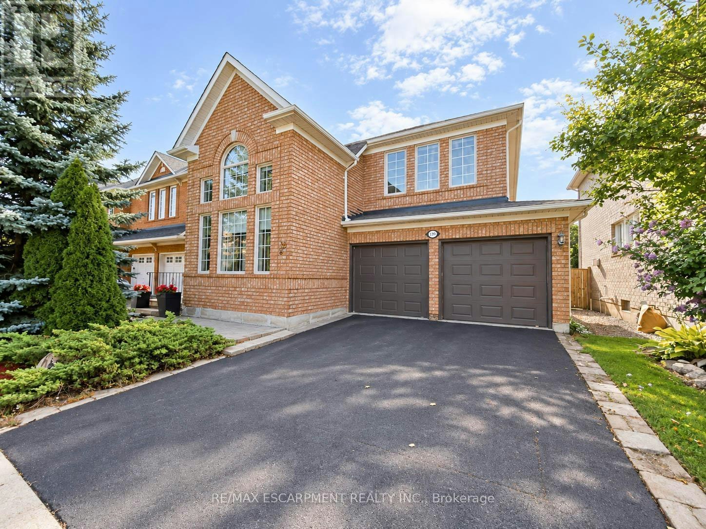 1396 Thorncrest Crescent, Oakville, ON, L6M 3Y9