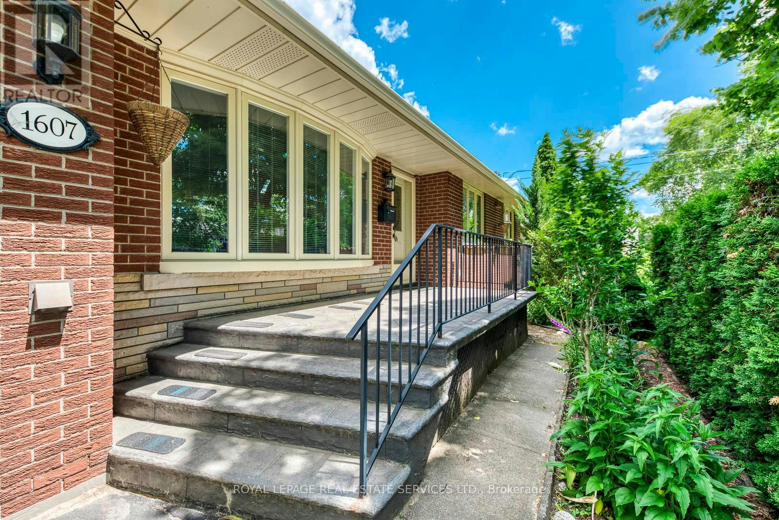 1607 Ewald Road, Mississauga, ON, L5G 4C4