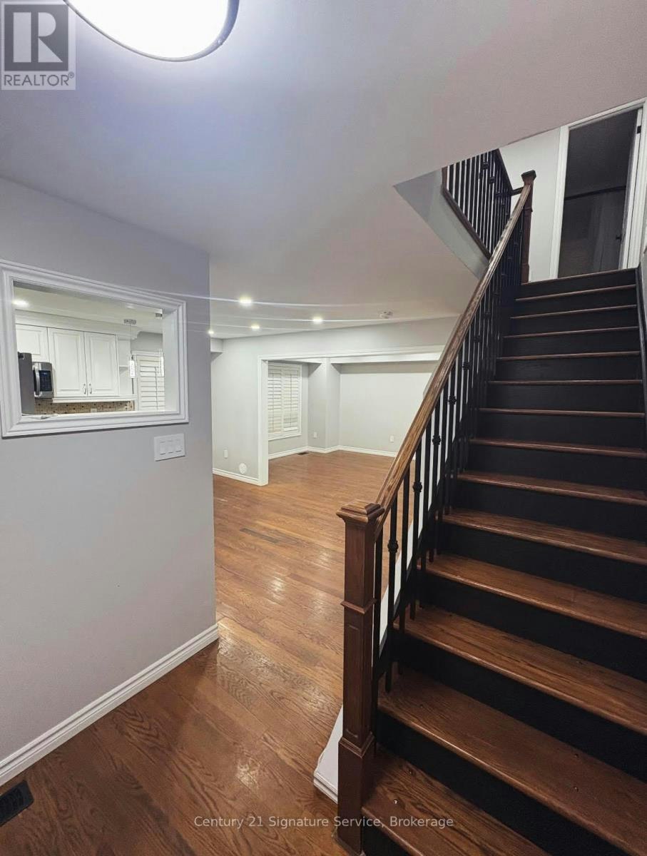 UPPER-28 Homeland Court, Brampton, ON, L6S 1R8 - 2