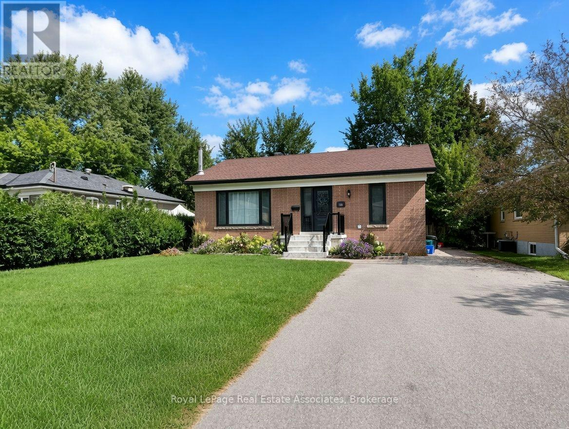 10 Elizabeth Street, Halton Hills, ON, L7G 3K2