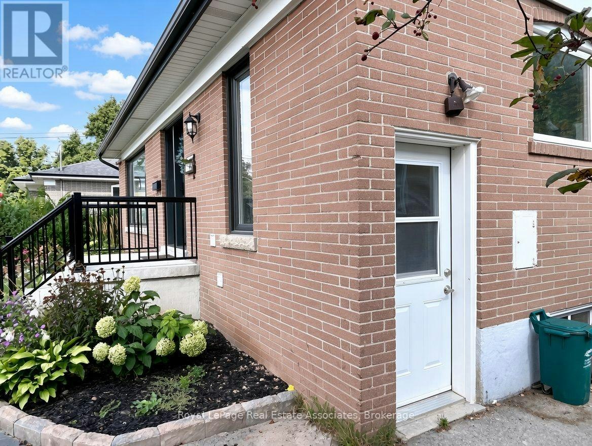 10 Elizabeth Street, Halton Hills, ON, L7G 3K2 - 2