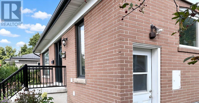 10 Elizabeth Street, Halton Hills, ON, L7G 3K2 - 2