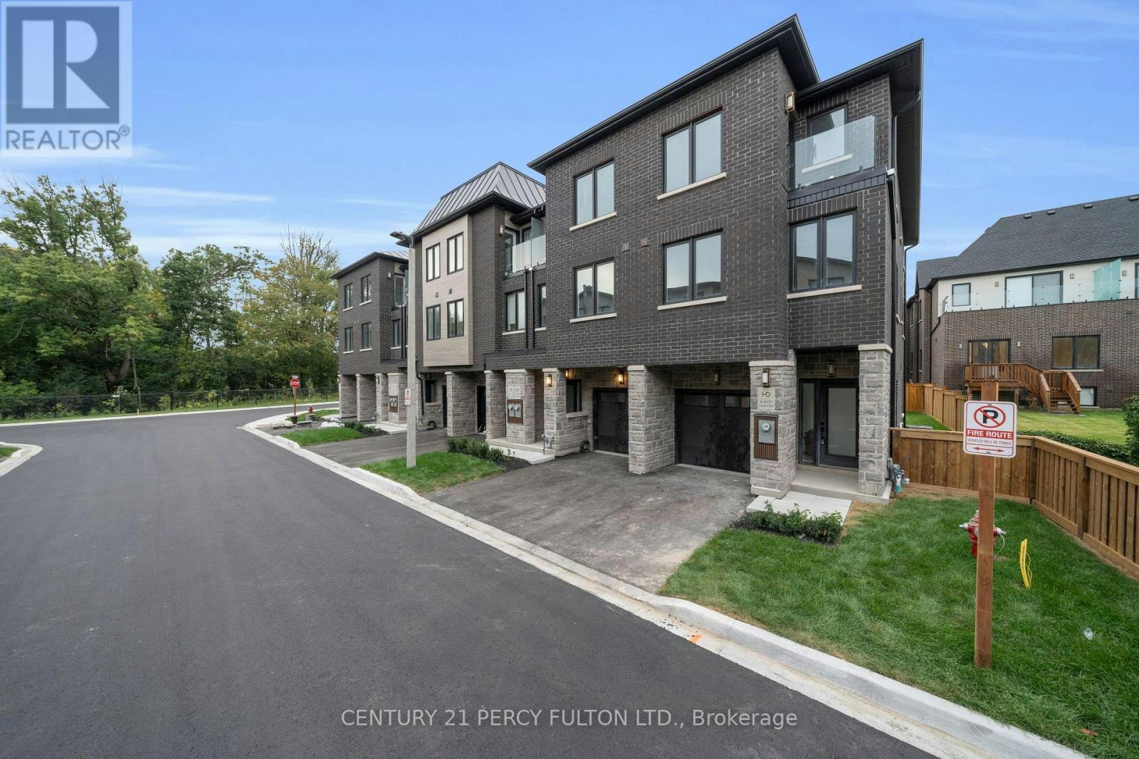 5-6636 Clock Court, Mississauga, ON, L5W 1N2