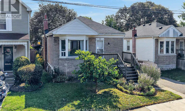 43 39th Street EAST