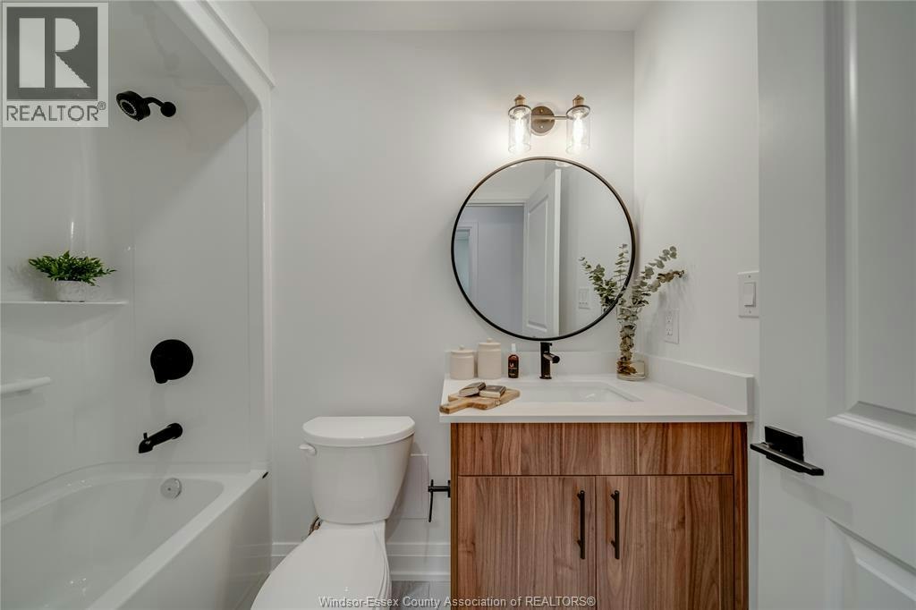 101-11957 Tecumseh Road East, Tecumseh, ON, N8R 1L0 - 5