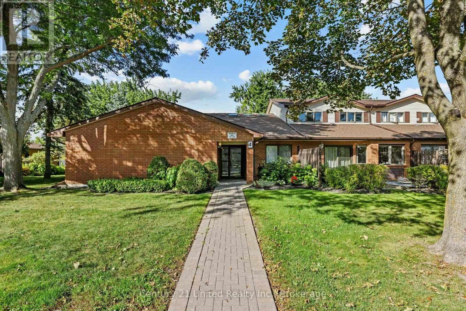 10-36 Champlain Crescent, Peterborough, ON, K9L 1T1