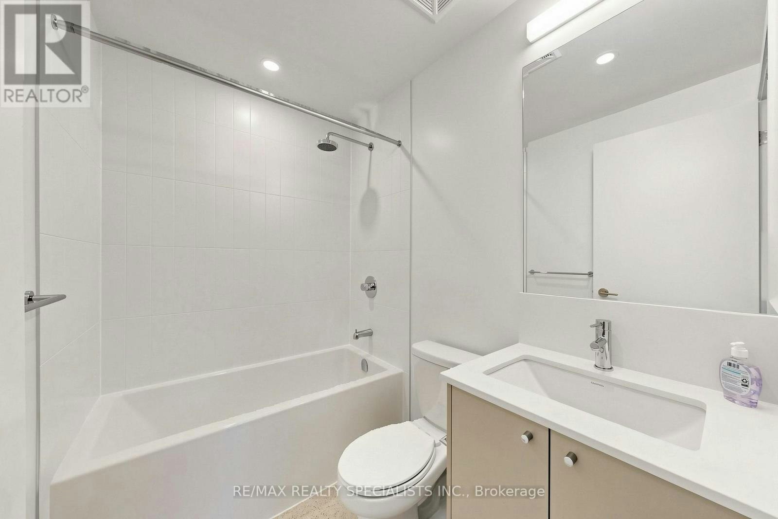 221-30 Dreamers Way, Toronto, ON, M5A 0Z1 - 16