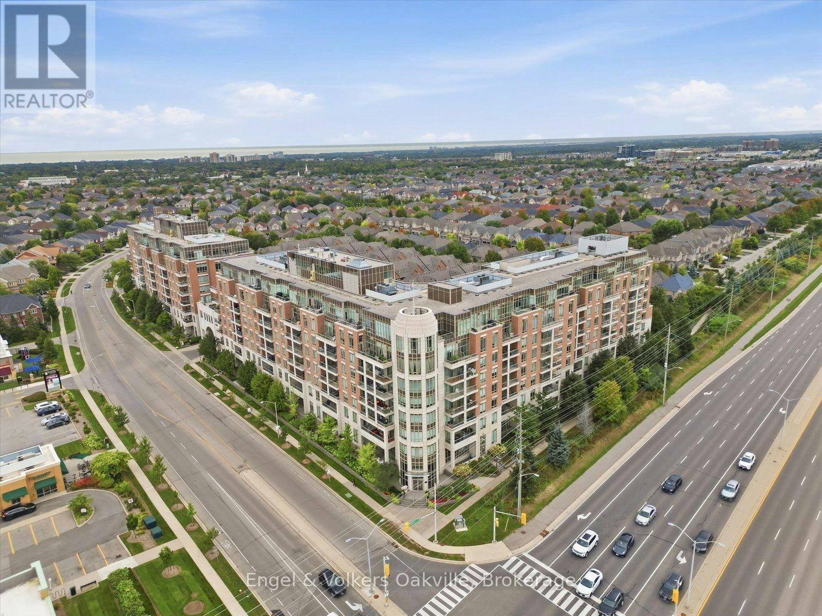 611-2470 Prince Michael Drive, Oakville, ON, L6H 0G9