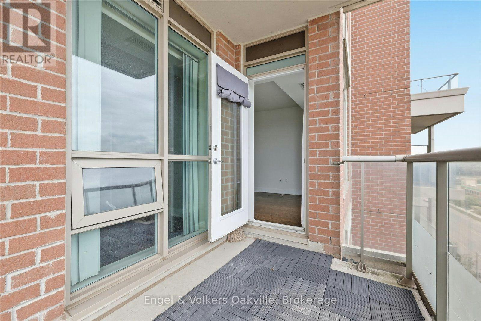611-2470 Prince Michael Drive, Oakville, ON, L6H 0G9 - 17