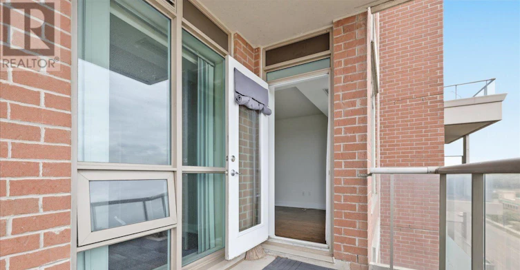 611-2470 Prince Michael Drive, Oakville, ON, L6H 0G9 - 17